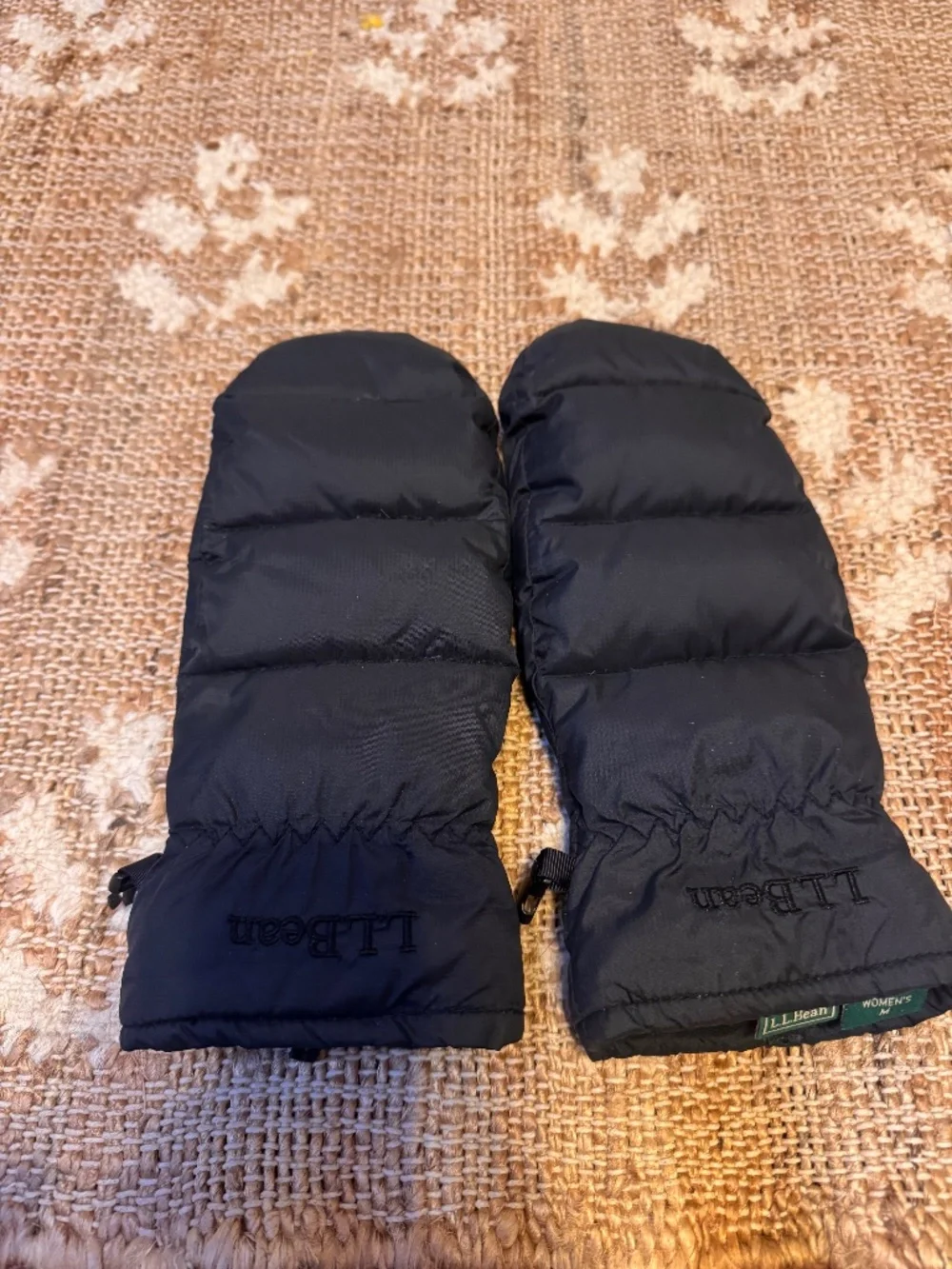 L.L. Bean down Puffer Mittens size medium women’s goose down